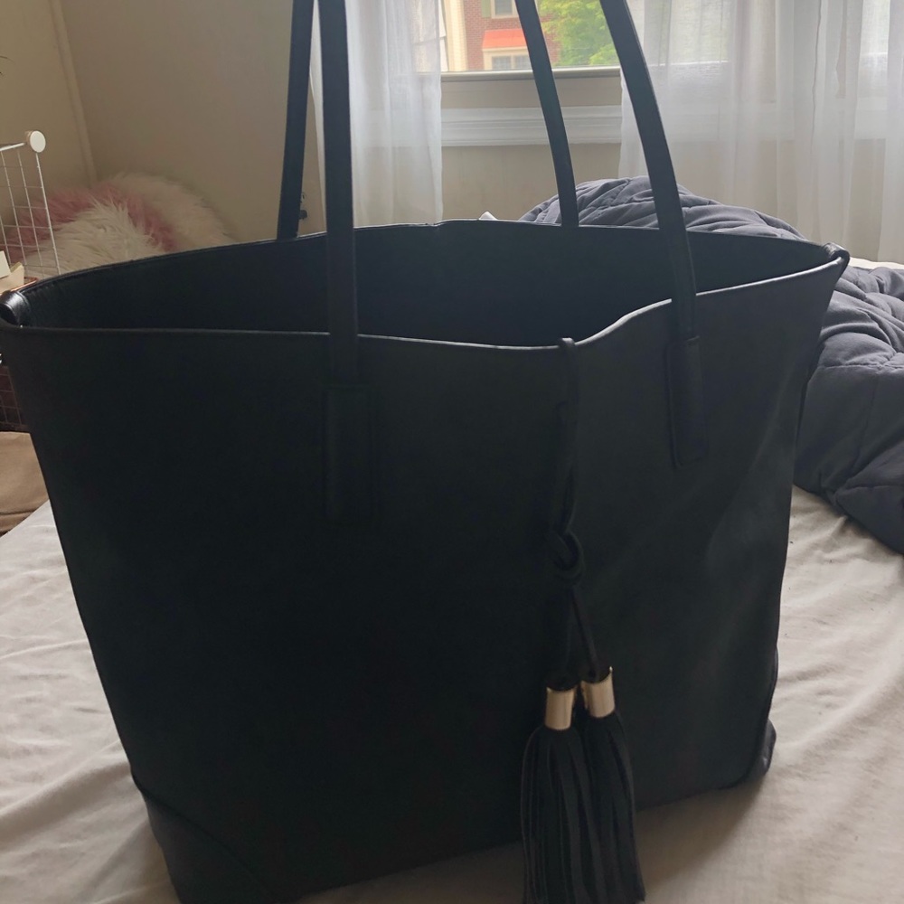 Black tote
